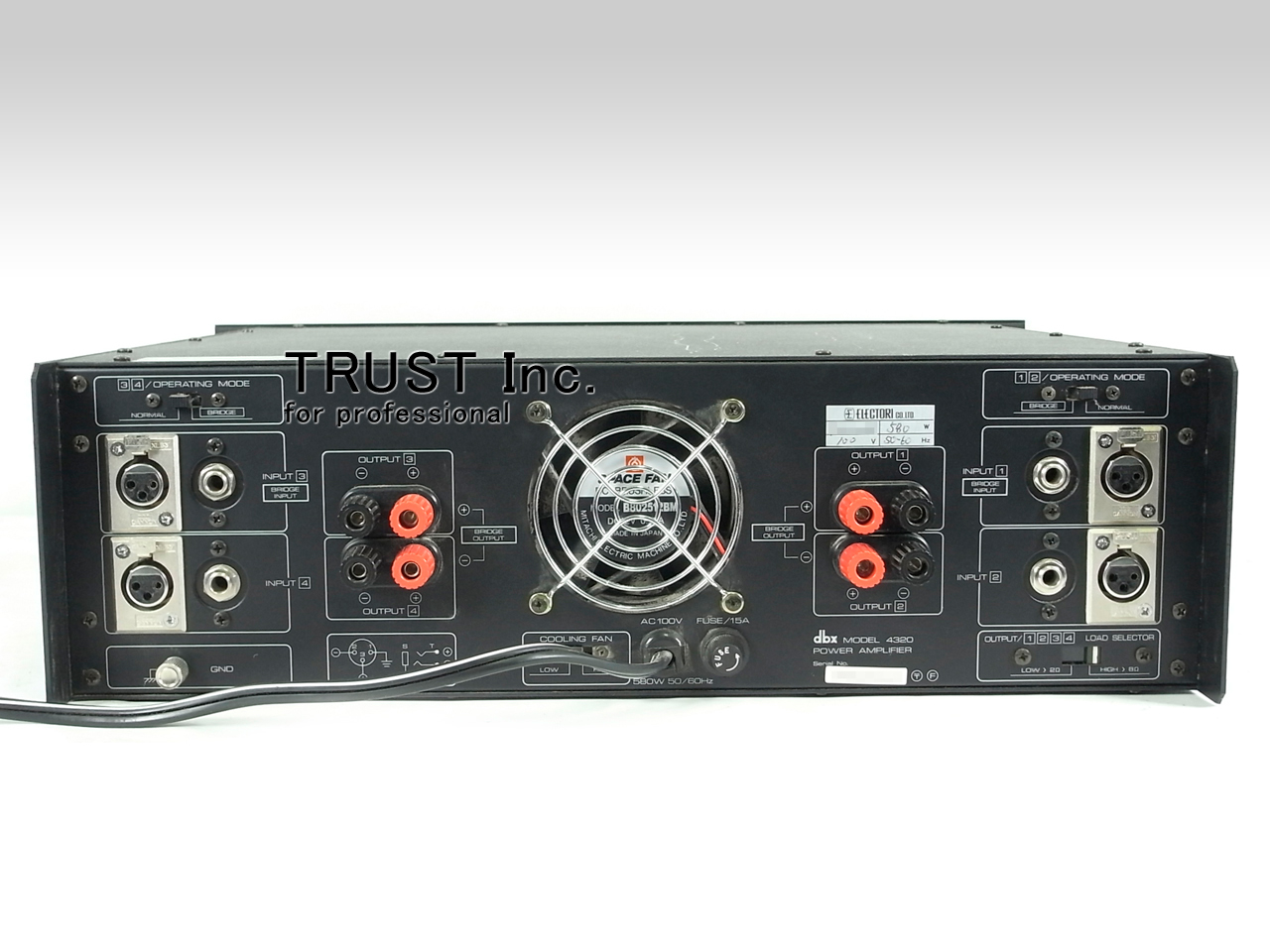 dbx 4320 パワーアンプ dbx 4320 プロフェッショナル・パワーアンプ