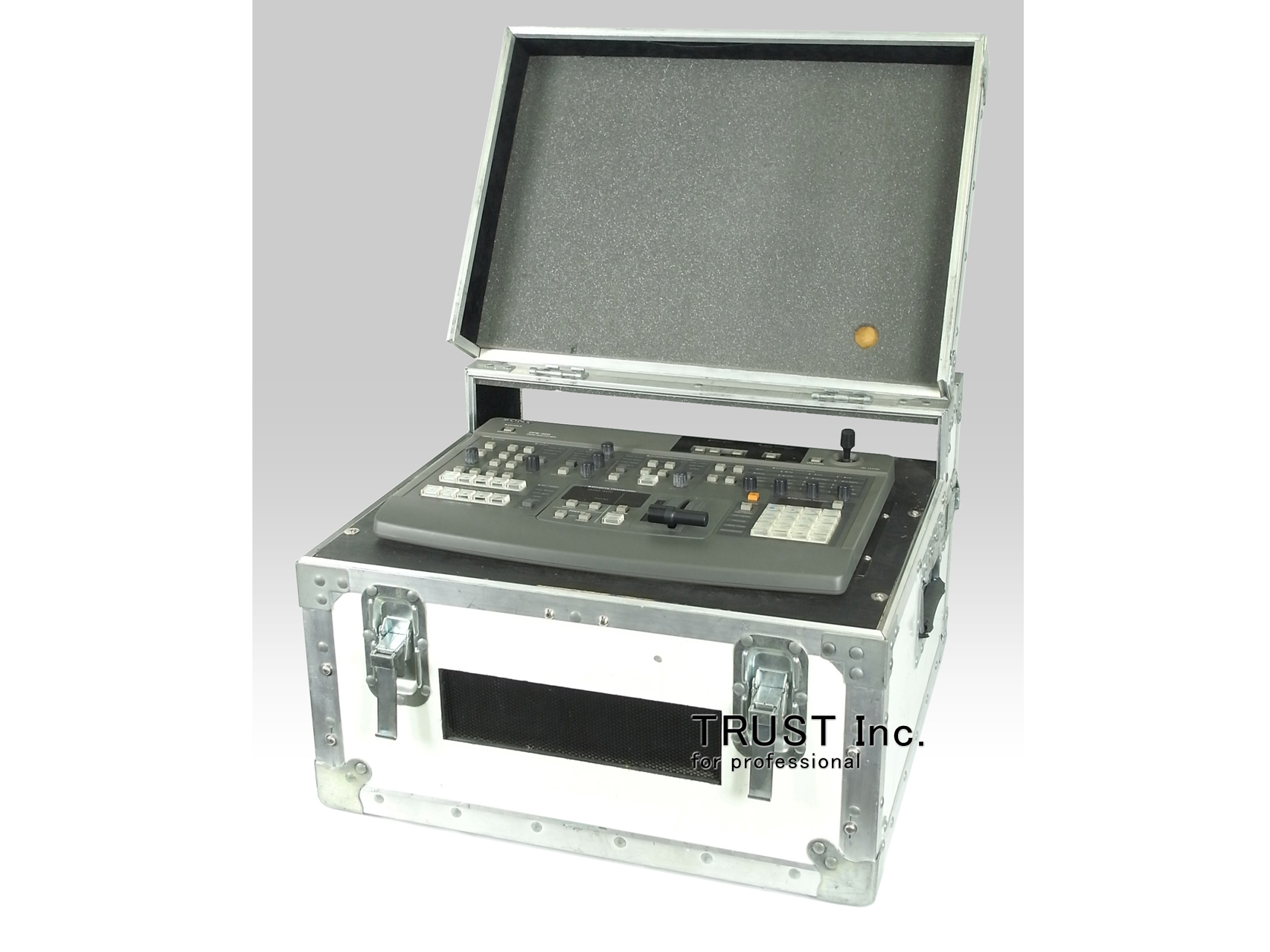 SONY　DME SWITCHER/DFS-700通電OK 現状品ＸＺ3205 SONY DME SWITCHER/DFS-700通電OK 現状品XZ3205（Sony BKDF