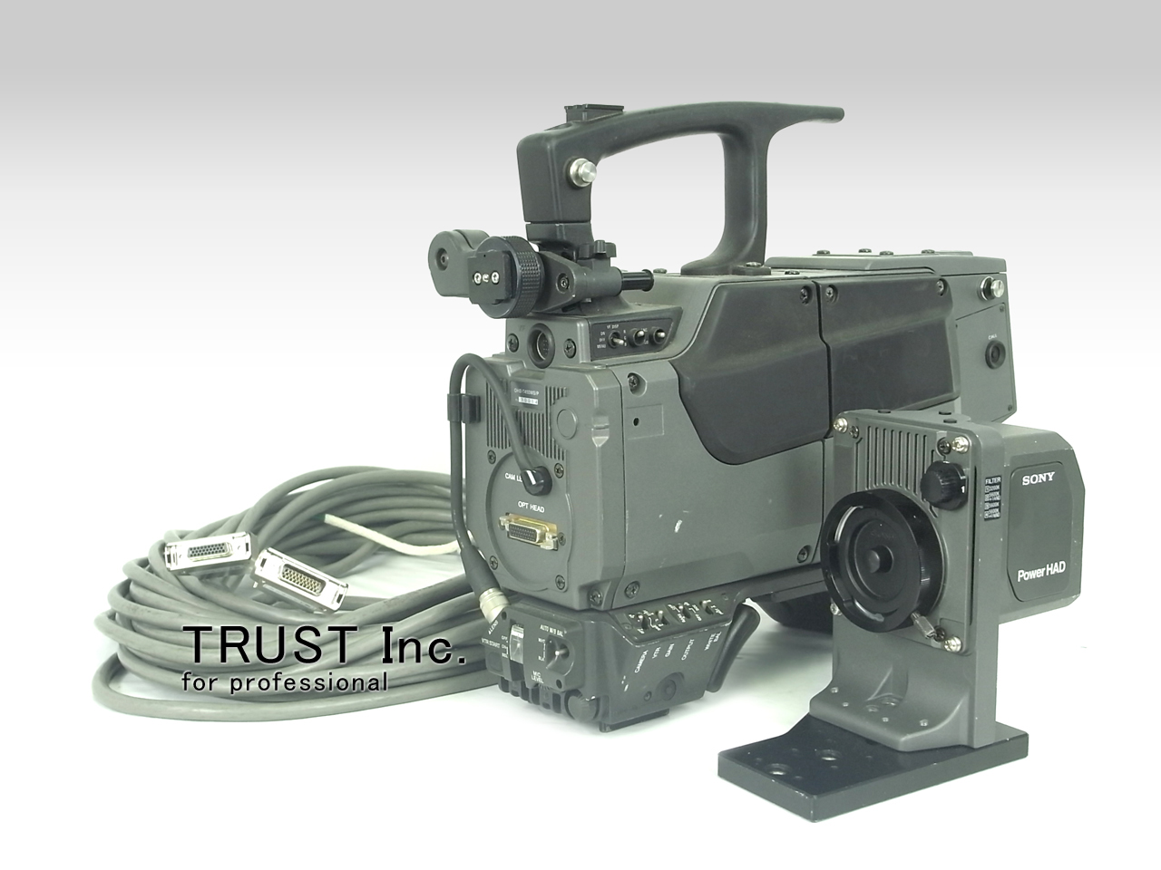 ソニー放送用カメラBVP550＋キャノンレンズ中古動作品の出品です。 ソニー放送用カメラBVP550＋キャノンレンズ中古動作品の出品です