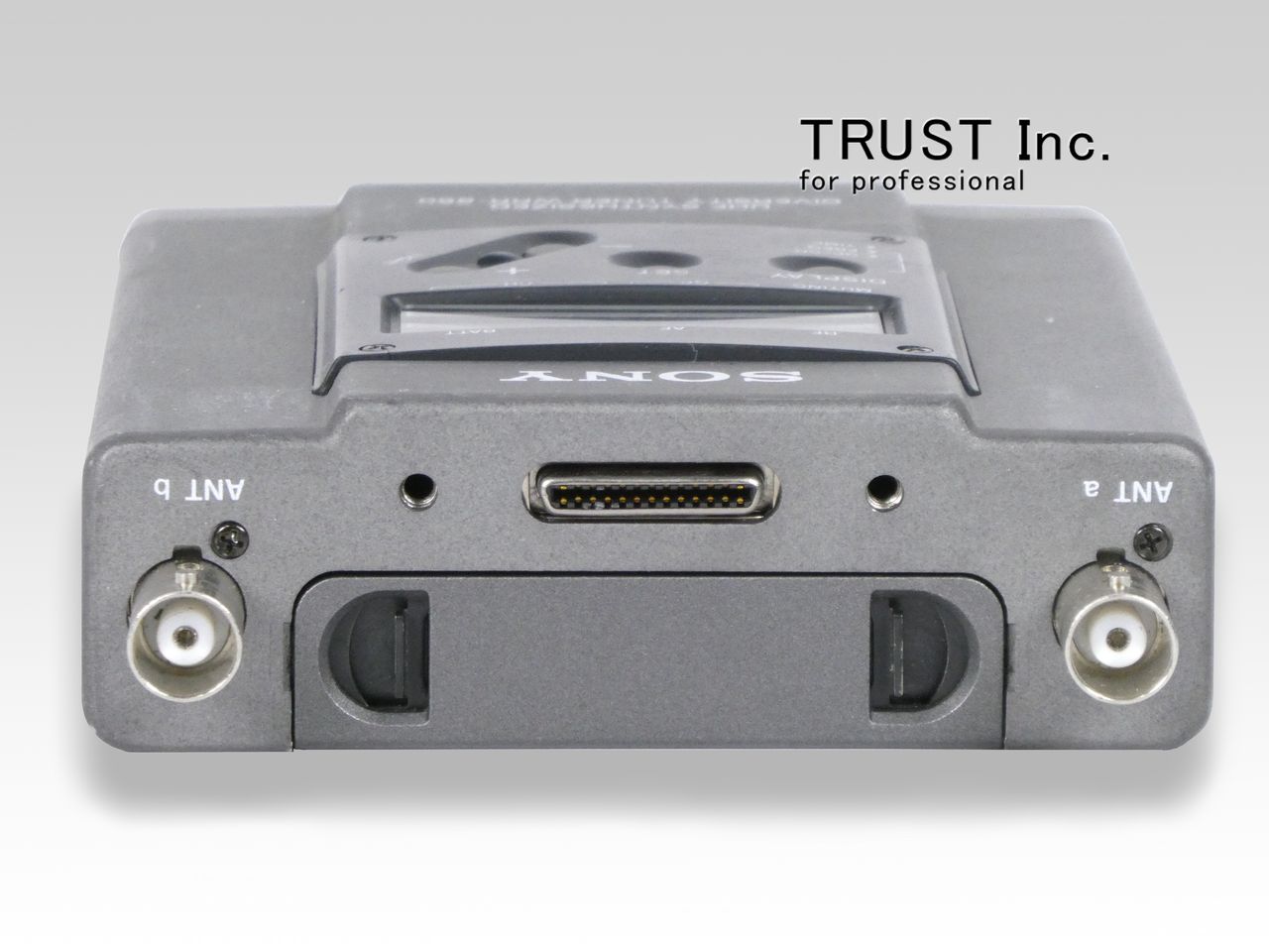 WRR-860 / UHF Synthesizer Portable Diversity Tuner【中古放送用